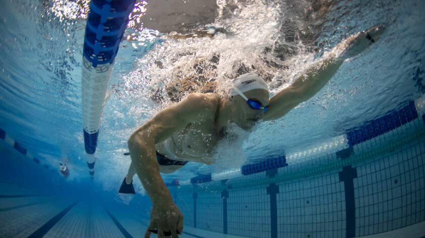 O Brasil também conseguiu vaga em outras duas finais. Guilherme Costa bateu o recorde sul-americano e conseguiu vaga na final dos 800m livre, enquanto o quarteto formado por Luiz Altamir, Fernando Scheffer, Murilo Sartori e Breno Correia disputará a final do revezamento 4x200m livre.