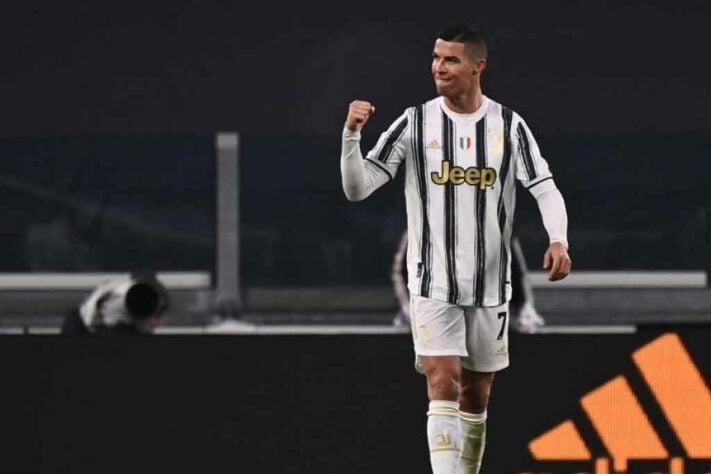 Longe dos grandes títulos da temporada 2020/2021, Cristiano Ronaldo destacou-se como artilheiro da Eurocopa e do Campeonato Italiano, marcando um total de 29 gols neste último. Não se pode, nunca, descartar CR7.