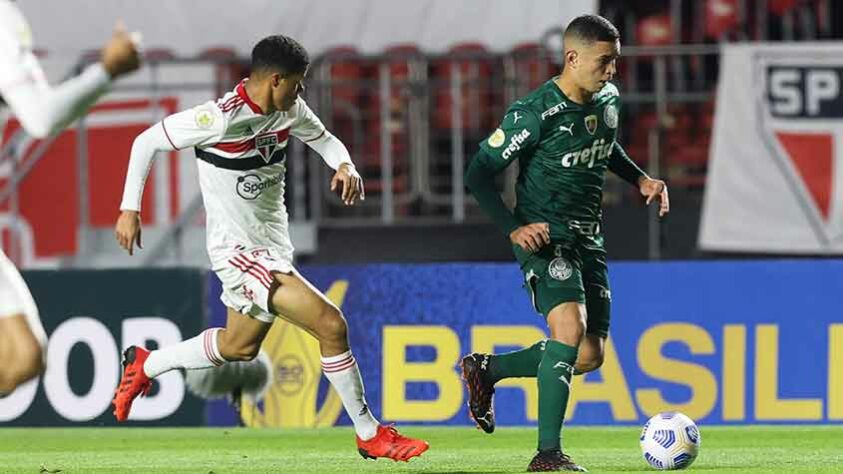 Apesar do 0 a 0, São Paulo e Palmeiras fizeram uma partida movimentada. O Tricolor teve um pênalti e dois gols anulados após consulta do VAR. Ambas equipes criaram chances. 