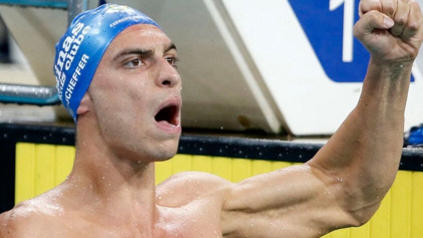 Nos 100m livres, o brasileiro Fernando Scheffer garantiu vaga na semifinal.