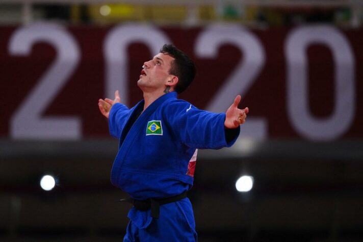 No judô masculino até 66kg, o brasileiro Daniel Cargnin brilhou e se classificou à semifinal da categoria. Nas oitavas de final, o atleta gaúcho venceu o moldávio Denis Vieru no golden score com um waza-ari. Nas quartas, derrotou o atual número 1 do mundo, o italiano Manuel Lombargo, com um waza-ari no último segundo. Já na semi, foi derrotado pelo japonês Hifumi Abe – que ficou com o ouro. Na disputa pelo bronze, Daniel bateu o israelense Baruch Shmailov. 