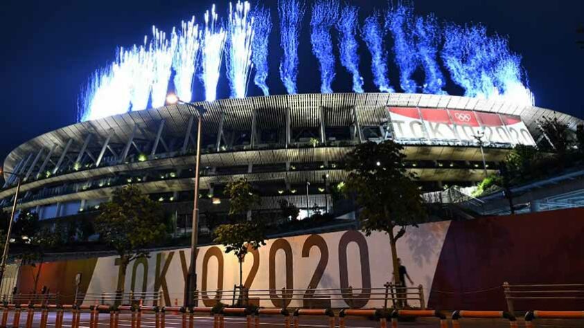 A visão do lado de fora do Estádio Nacional do Japão durante a Cerimônia.