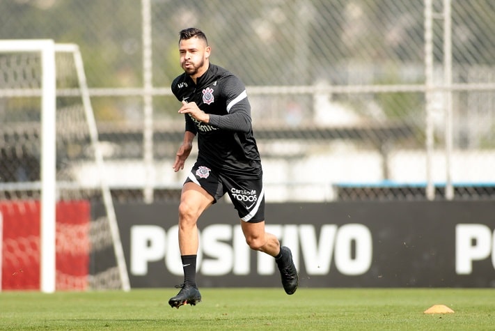 Na maioria dos treinamentos, Giuliano tem trabalhado sozinho.