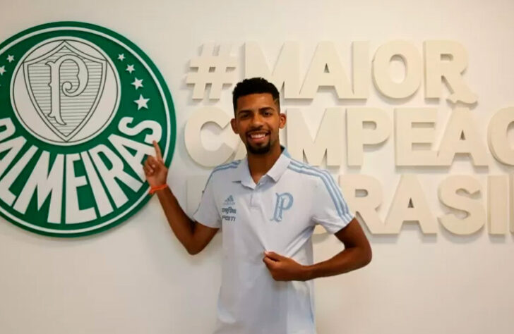 Matheus Fernandes - Clube atual: Palmeiras - Clube anterior: Barcelona - Posição: Volante - Idade: 23 anos