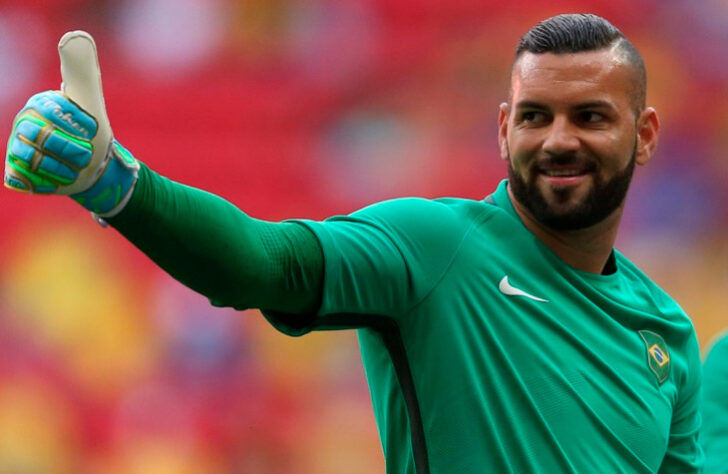 WEVERTON (G, Palmeiras) - Teve segurança nas partidas contra o Chile e Peru e consolidou-se como um dos fortes candidatos a ocupar a meta da equipe canarinha. Segue cada vez mais cotado.