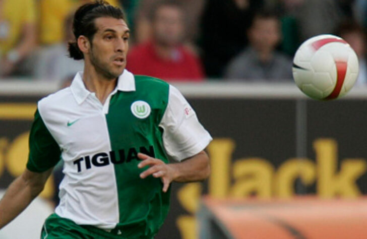 Facundo Quiroga - Zagueiro - Argentina - time na época da Copa América de 2004: Wolfsburg - Onde está atualmente: após se aposentar em 2013, Quiroga se afastou do mundo futebolístico.