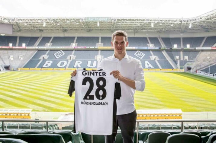 Matthias Ginter - 27 anos - Zagueiro - Clube: Borussia Mönchengladbach - Contrato até: 30/06/2022