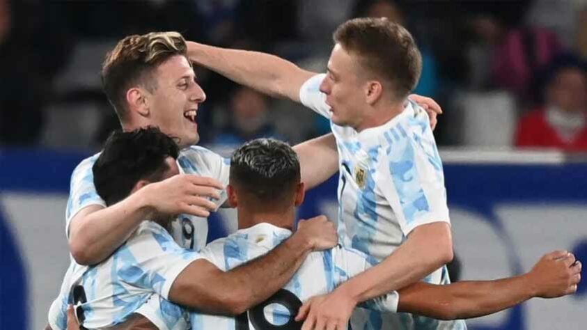 Um pouco mais tarde, às 7h30, Argentina e Austrália medem forças pelo futebol masculino.