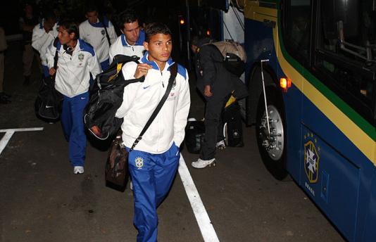 Na Olimpíada de 2008, THIAGO SILVA foi um dos convocados acima de 23 anos. Mas teve sua trajetória abalada por uma lesão no amistoso com o Vietnã e atuou apenas duas partidas no torneio (uma como titular).