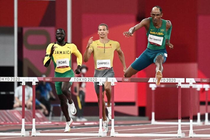 Com direito a recorde sul-americano, Alison dos Santos garantiu vaga na final dos 400m com barreiras. O brasileiro venceu a segunda bateria da semifinal com o tempo de 47.31s.