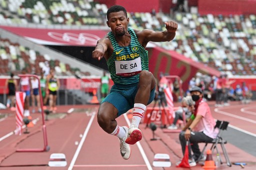 ATLETISMO - Thiago André não conseguiu avançar à fase semifinal dos 1500m masculino, prova do atletismo. Almir Júnior e Mateus de Sá não se classificaram para a final do salto triplo, enquanto Alexsandro Melo, da mesma prova, se retirou da classificatória por conta de uma lesão. Atleta brasileira na prova dos 400m rasos, Tiffani Marinho não se classificou para a semifinal. As brasileiras Laila Ferrer e Jucilene Lima não conseguiram vaga na final do lançamento de dardo. Os brasileiros Jorge Vides, Aldemir Júnior e Lucas Vilar não conseguiram fazer tempos suficientes em suas baterias para avançar à semifinal dos 200m rasos.