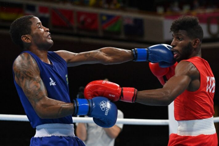 BOXE - Já Wanderson Oliveira se despediu dos Jogos Olímpicos de Tóquio sem medalha. O brasileiro foi derrotado nas quartas de final da categoria peso-leve (até 63kg) pelo cubano Andy Cruz, atual bicampeão mundial. 