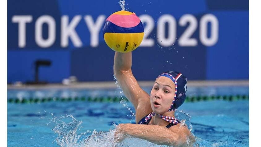 Polo aquático:  As semifinais do feminino começam nesta madrugada. Às 3h30, os Estados Unidos enfrentam o Comitê Olímpico Russo. Já às 7h50, Hungria e Espanha se encaram.
