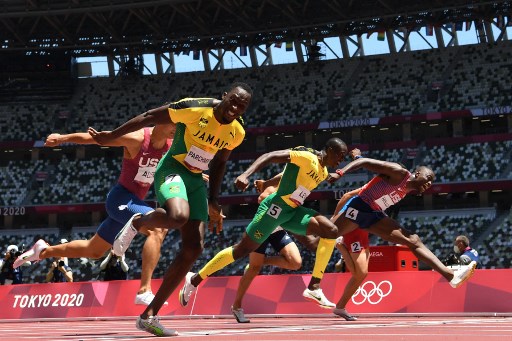 ATLETISMO - Na prova dos 110m com barreira dos Jogos Olímpicos quem levou a melhor foi o jamaicano Hansle Parchment. Grant Holloway, dos Estados Unidos, ficou com a prata, enquanto Ronald Levy, também da Jamaica, conquistou o bronze. Já no salto triplo, o ouro ficou com o português Pedro Pichardo. Zhu Yaming, da China, e Hugues Fabrice Zango, de Burkina Faso.