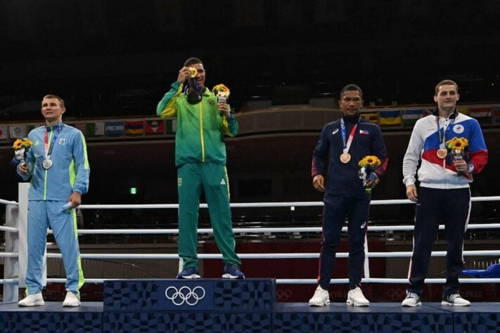 BOXE - Hebert Conceição é o segundo brasileiro a conquistar o ouro em Olimpíadas. Ele igualou o feito de Robson Conceição, no Rio-2016. 