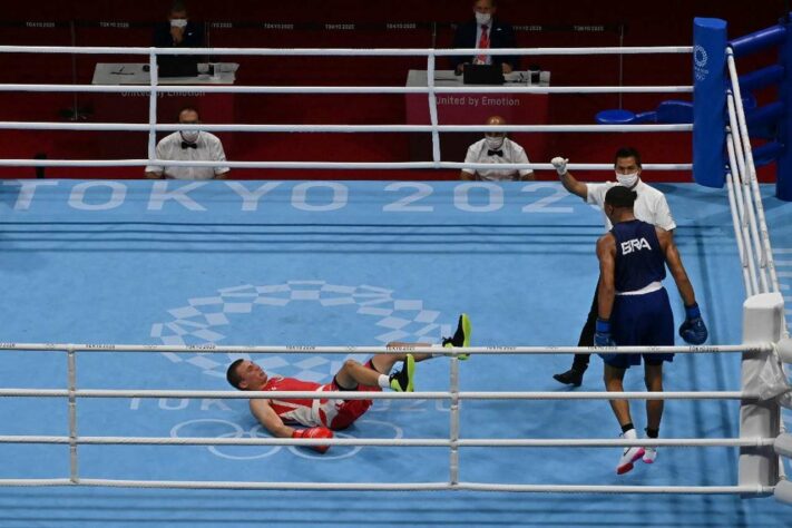 BOXE - Hebert Conceição conquistou a medalha de ouro na categoria até 75kg. O brasileiro derrotou o ucraniano Oleksandr Khyzhniak por nocaute técnico. 