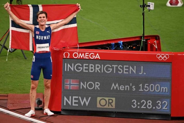 ATLETISMO - O norueguês Jakob Ingebrigsten conquistou a medalha de ouro nos 1.500m e quebrou o recorde olímpico da prova. O novo recorde é de 3min28s32. Timothy Cheruiyot, da Quênia, e Josh Kerr, da Grã-Bretanha, completaram o pódio. 