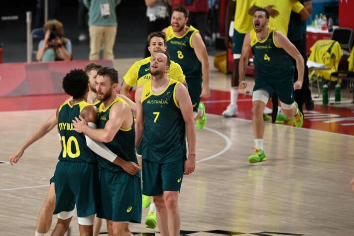 BASQUETE MASCULINO - A Austrália venceu a Eslovênia por 107 a 93 e conquistou a medalha de bronze. 