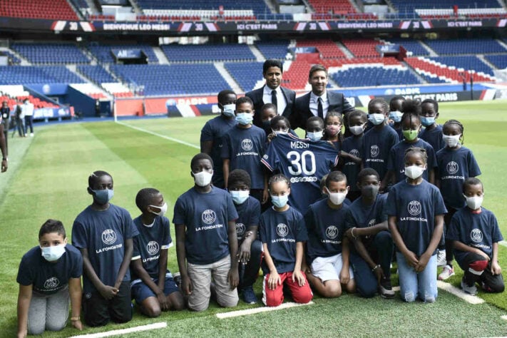 Apresentação de Lionel Messi no Paris Saint-Germain. Messi foi ao gramado do Parque dos Príncipes para fotos.