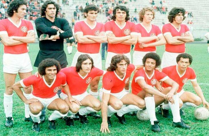Copa Libertadores 1977 - Cruzeiro, Internacional e Portuguesa-COL: a edição de 77 teve regulamento diferente, com duas fases de grupos, sendo a segunda considerada a semifinal do torneio. Cruzeiro, Internacional e Portuguesa, da Colômbia, estavam em um dos grupos semifinalistas.