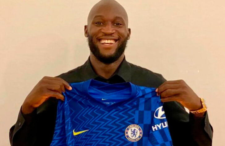 2° lugar - Romelu Lukaku (28 anos) - Atacante - Contratado pelo Chelsea - Ex-time: Inter de Milão - Valor da transferência: 115 milhões de euros (R$ 701,5 milhões).