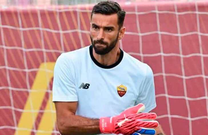 RUÍ PATRÍCIO: o goleiro da seleção portuguesa deixou o Wolverhampton, da Inglaterra, para fechar com a Roma. O português firmou contrato até junho de 2024.