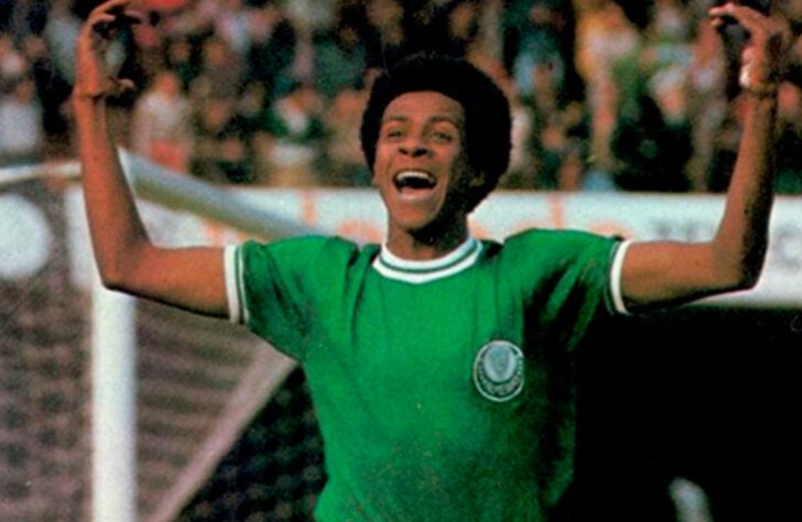 24 - Jorge Mendonça (1973 - 1986): 91 gols e 197 jogos.