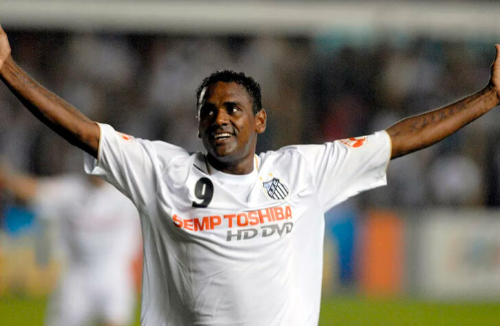 15 - Kléber Pereira (1999 - 2010): 102 gols e 195 jogos.