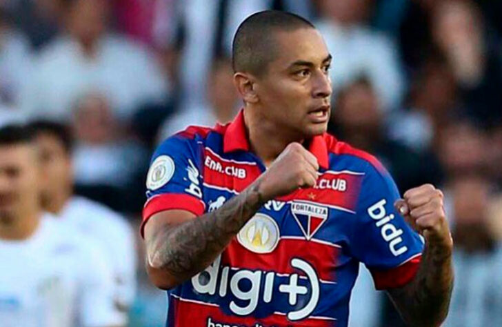 Wellington Paulista	(2006–presente) -105 gols em 401 jogos (Média: 0.26).