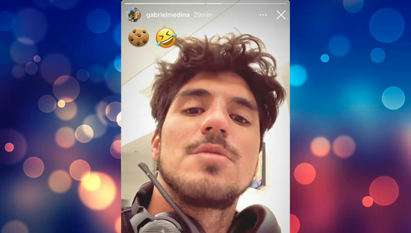 Gabriel Medina e Yasmin reagiram nas redes sociais afirmando que alguém era, na linguagem popular, "biscoiteira" (pessoa que gosta de chamar a atenção).