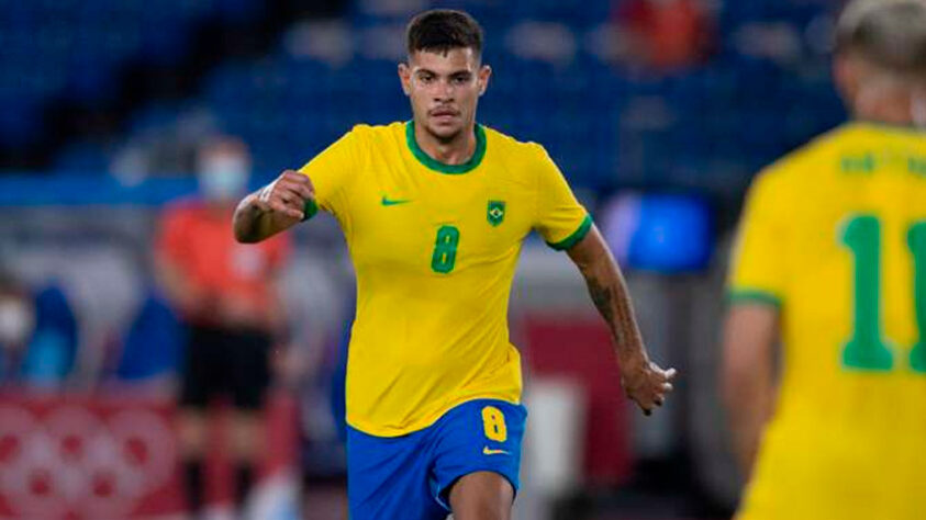 BRUNO GUIMARÃES (V, Newcastle) - Recém chegado ao Newcastle, é um segundo volante de rara qualidade no meio campo.