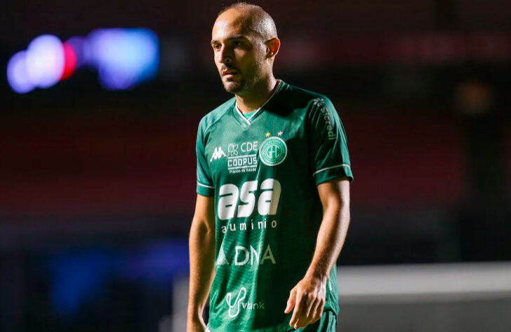 JÁ FECHOU! - Régis (meia - 29 anos) - Saiu do Guarani para Coritiba.