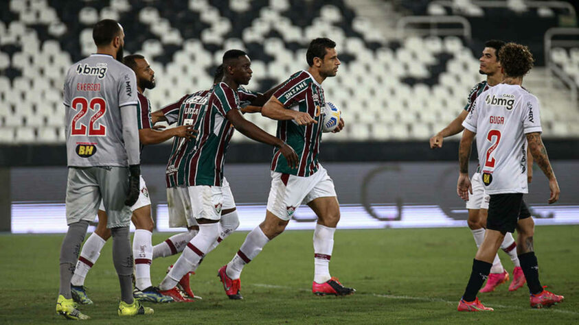 Nesta quinta-feira, o Fluminense perdeu para o Atlético-MG por 2 a 1, no Estádio Nilton Santos. Em jogo válido pela ida das quartas de final da Copa do Brasil, Fred marcou para o Tricolor, mas não foi suficiente para garantir a vitória. Confira as notas do time. (Por Ana Daróz; anapereira@lancenet.com.br)