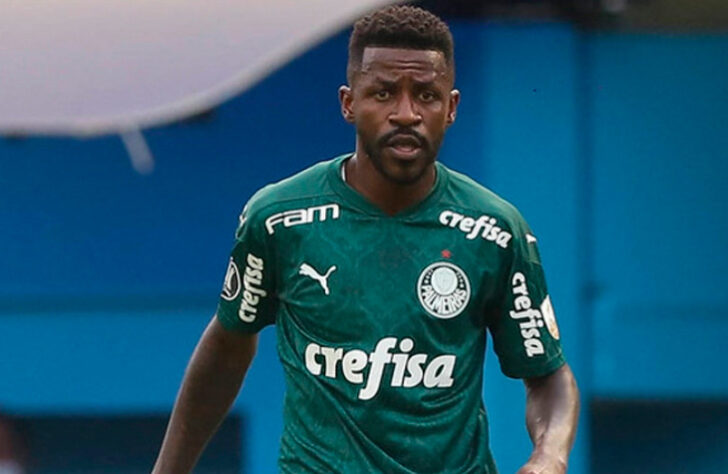 Ramires (volante) - 34 anos - Sem clube desde novembro de 2020 - Último clube: Palmeiras - Valor de mercado: 800 mil euros (R$ 5,2 milhões).