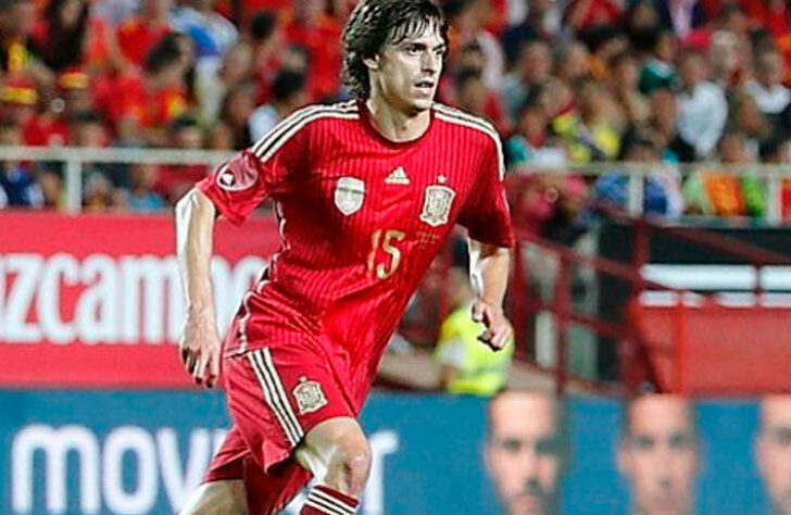 O volante atuou 11 anos no Athletic Bilbao, até que se transferiu para o Espanyol em 2019 e não se firmou. Iturraspe teve passagens pela Seleção Espanhola.