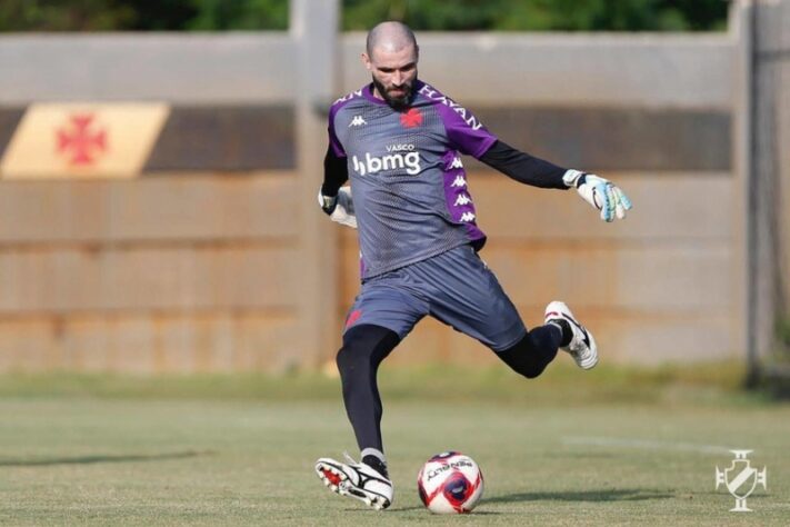 Vanderlei (goleiro) - 27 partidas pelo Vasco.