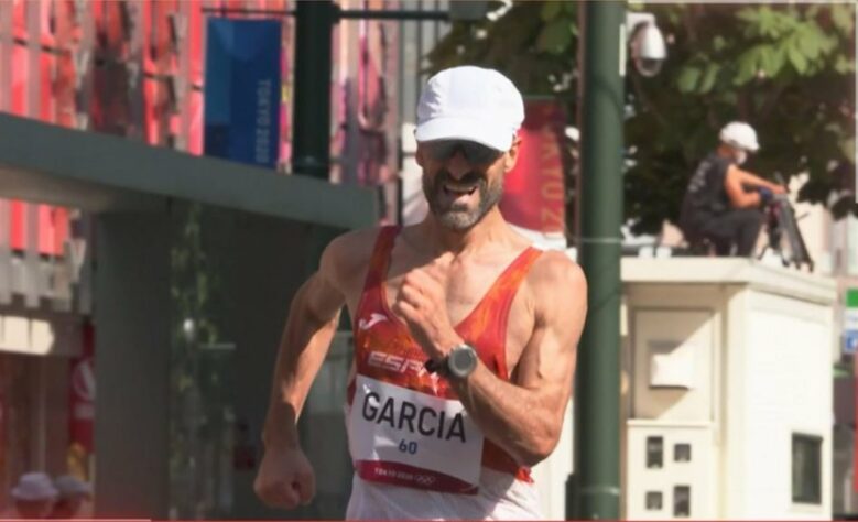 MARCHA ATLÉTICA - Chuso García Bragado, da Espanha, se tornou o atleta com mais participações na história das Olimpíadas. O espanhol, de 51 anos, disputou a marcha atlética pela oitava edição consecutiva (sua primeira participação foi em Barcelona-1992). 