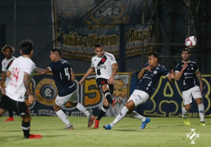 Remo - Sobe: Bola aérea: Em praticamente todas as jogadas por cima, a equipe paraense levou a melhor e com muito perigo. Os dois gols da vitória foram de cabeça. / Desce: No lance do gol do Vasco, deu muita liberdade para Sarrafiore receber sozinho vindo de trás. 