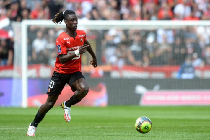 Eduardo Camavinga - Jovem de 18 anos, que atua pelo Rennes, é o plano B do PSG caso não chegue a um acordo com Pogba.