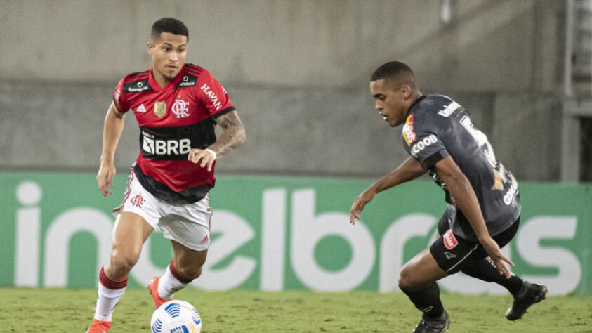 A classificação já estava garantida, mas o Flamengo fez questão de aumentar a sequência de vitórias. Com um time alternativo, a equipe derrotou o ABC por 1 a 0 e avançou às quartas de final da Copa do Brasil. (Por Lucas Pessôa - lucaspessoa@lancenet.com.br)