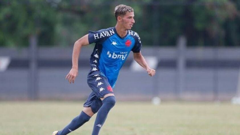 FECHADO - O Bahia acertou com o atacante Arthur Sales. O jogador revelado pelo Vasco pertence ao Grupo City e estava no Paços de Ferreira (POR).