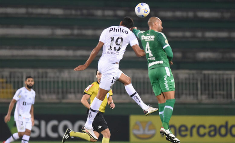 Chapecoense - O atacante Fernandinho foi a maior ameaça da Chape na partida. Já seu companheiro de ataque, Anselmo Ramon, ficou devendo.