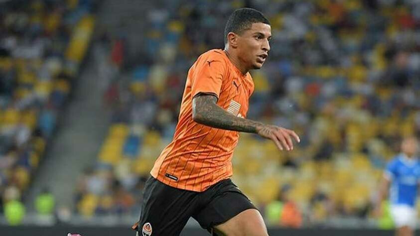 5° lugar: Dodô - Valorização de 16,4 milhões de euros desde julho de 2020. O lateral voltou ao Shakhtar Donetsk após ficar uma temporada emprestado para o futebol português. Dodô esteve presente na conquista do Campeonato Ucraniano, em 2020. O lateral recebeu propostas de clubes como Bayern de Munique e Tottenham.