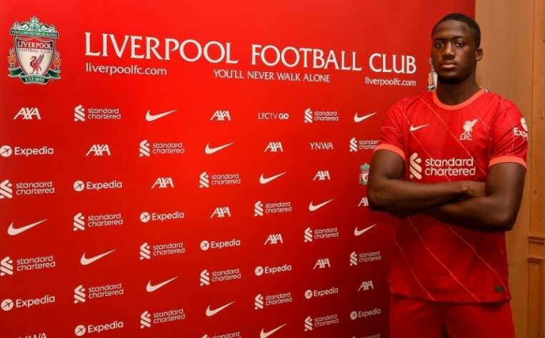 14° colocado - Liverpool - 78 jogadores contratados - Última aquisição: Konaté (40 milhões de euros).