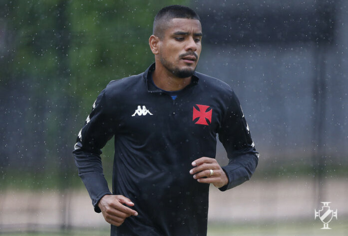 Léo Matos - Posição: lateral-direito - Idade: 36 anos - De saída do: Vasco