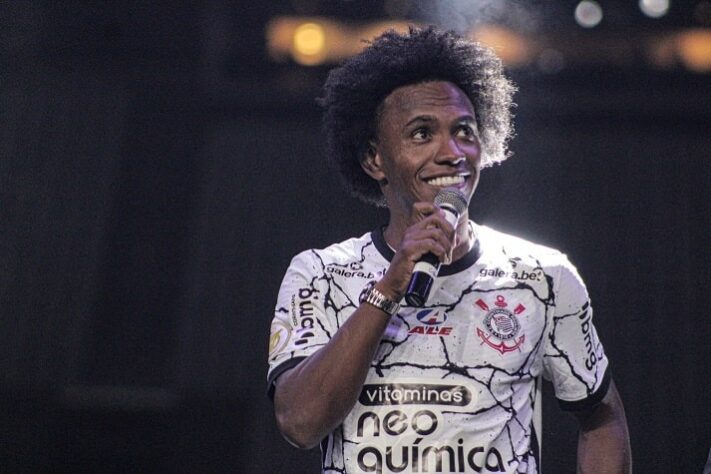 Willian deve fazer sua reestreia pelo Corinthians neste domingo, contra o América-MG. Seu último jogo pelo Timão foi em 15 de agosto de 2007, em uma vitória sobre o Botafogo, pelo Brasileirão. Relembra, na galeria a seguir, a escalação do Alvinegro naquele dia: