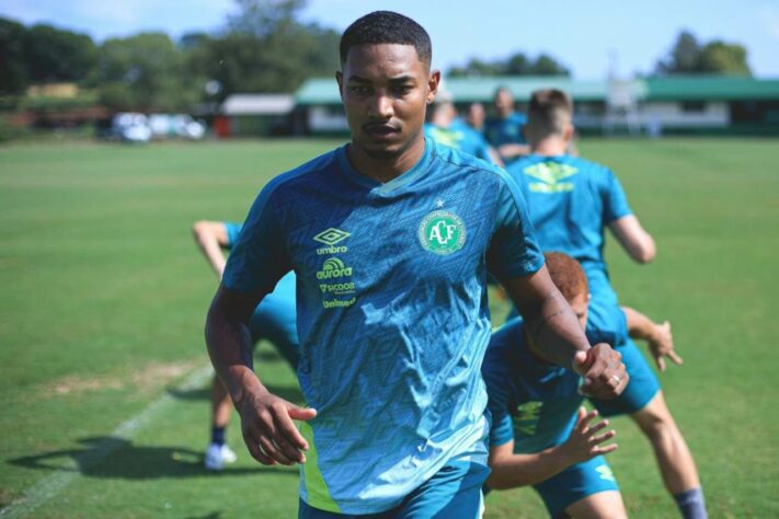 ESQUENTOU - Segundo informação publicada na tarde desta segunda-feira (30) pelo portal ge, o FC Juárez está próximo de confirmar a contratação do atacante Fernandinho, nome que estava até a última semana vinculado à Chapecoense. 