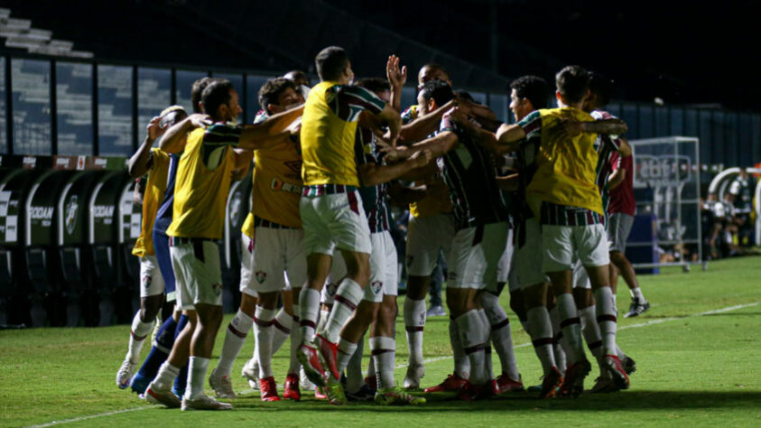 Júlio Bozano é torcedor do Fluminense. No final da década de 90, o então banco Bozano Simonsen negociou com o Tricolor carioca para fechar um contrato de parceria, mas após alguns desacordos, a relação chegou ao fim.