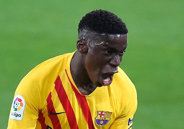 MELOU - O Barcelona recusou uma proposta do RB Leipzig de oito milhões de euros (R$ 49 milhões) por Ilaix Moriba, segundo o jornal "Sport". O jogador, que está afastado do elenco profissional após recusar renovar o contrato, é avaliado pelo clube catalão em 15 milhões de euros (R$ 93 milhões). No Camp Nou, pessoas ligadas aos culés enxergam com muita dificuldade a renovação do meia, que encerra seu vínculo em 2022, após o período de desgaste. Com isso, há apenas duas soluções: a venda do atleta nesta janela de transferências ou deixá-lo afastado até se tornar um atleta livre ao final desta temporada.