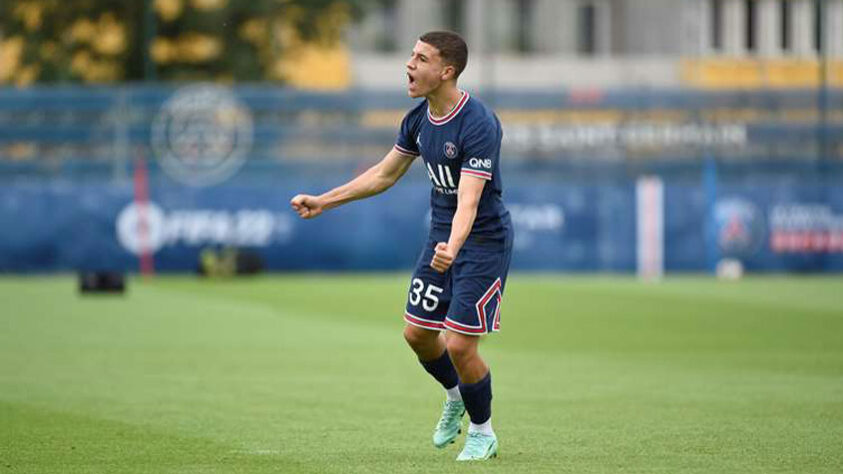 Camisa 35: Ismaël Gharbi (meio campista  - 17 anos - francês) - Valor de mercado: 400 mil euros (R$ 2,4 milhões) .